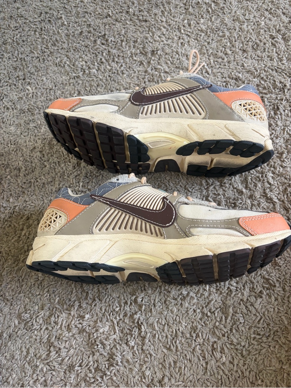 Nike Air Zoom Vomero 5 Sashiko Men's 11.5 Sanddrift Khaki Earth Pre Owned As Is - Picture 4 of 9